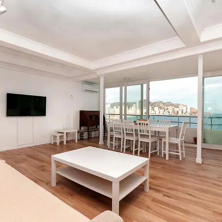 Lux Center 4c 貝尼多姆